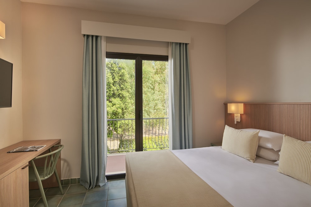 Superior Room, Balcony - Photo 3