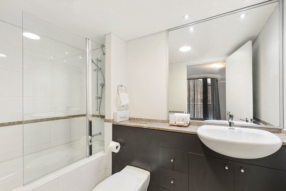 1 Bedroom Apartment - Weekly Housekeeping - Photo 13