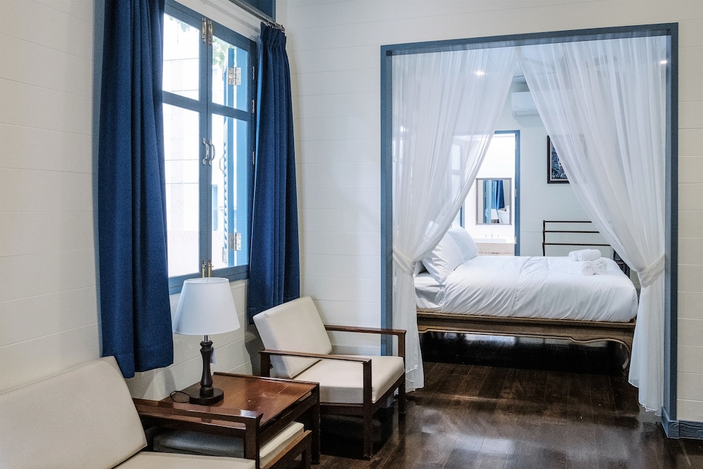 Colonial Suite photo 3