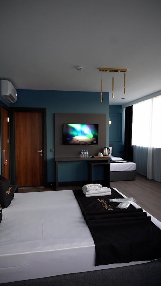 Family Triple Room, City View photo 1