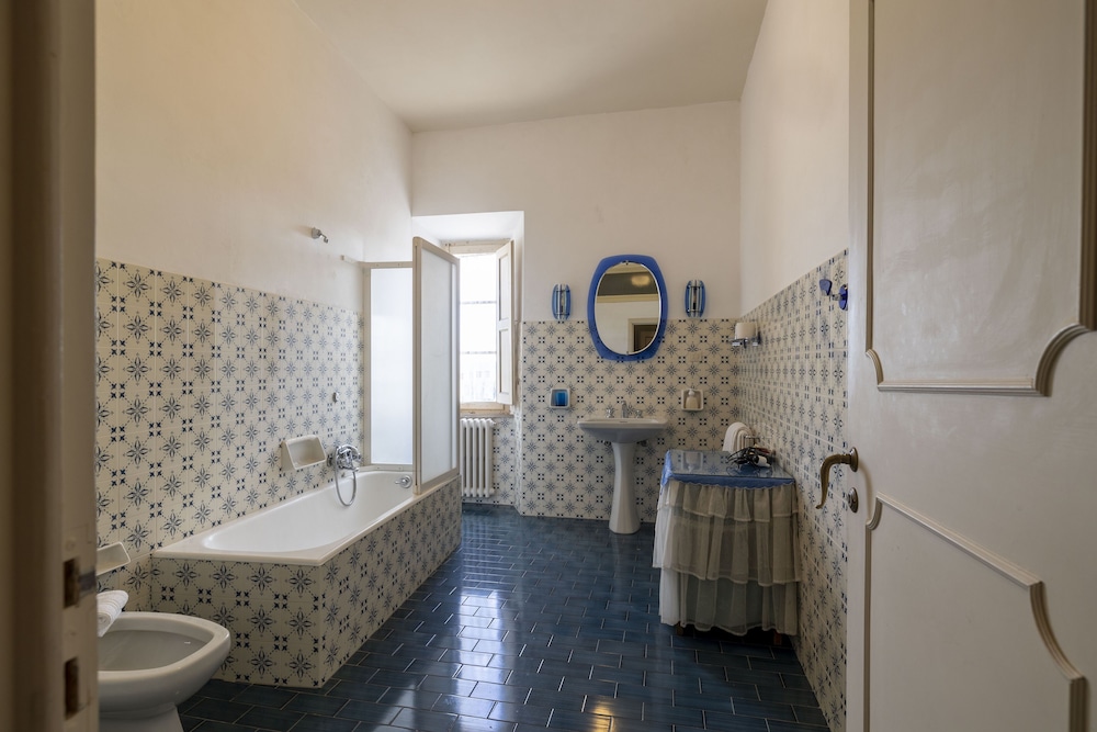 Romantic Suite photo 3