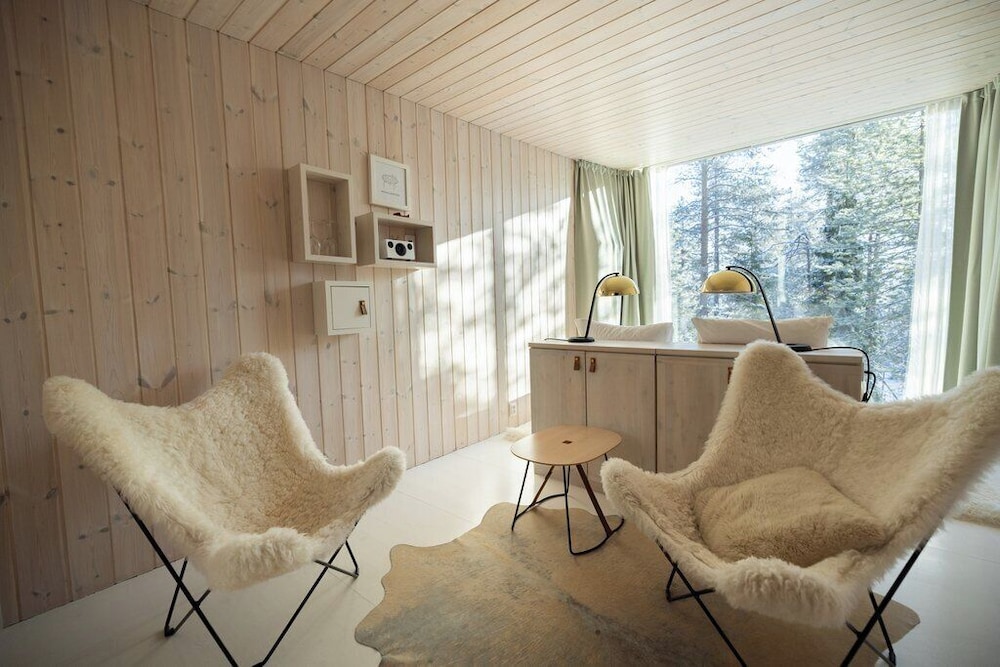 Arctic Treehouse Suite Double and View photo 1