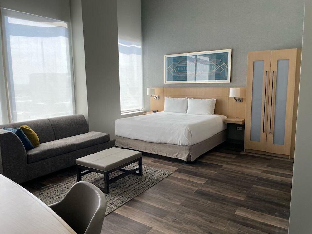 City Room, 1 King Bed with Sofa bed (High Floor) photo 3