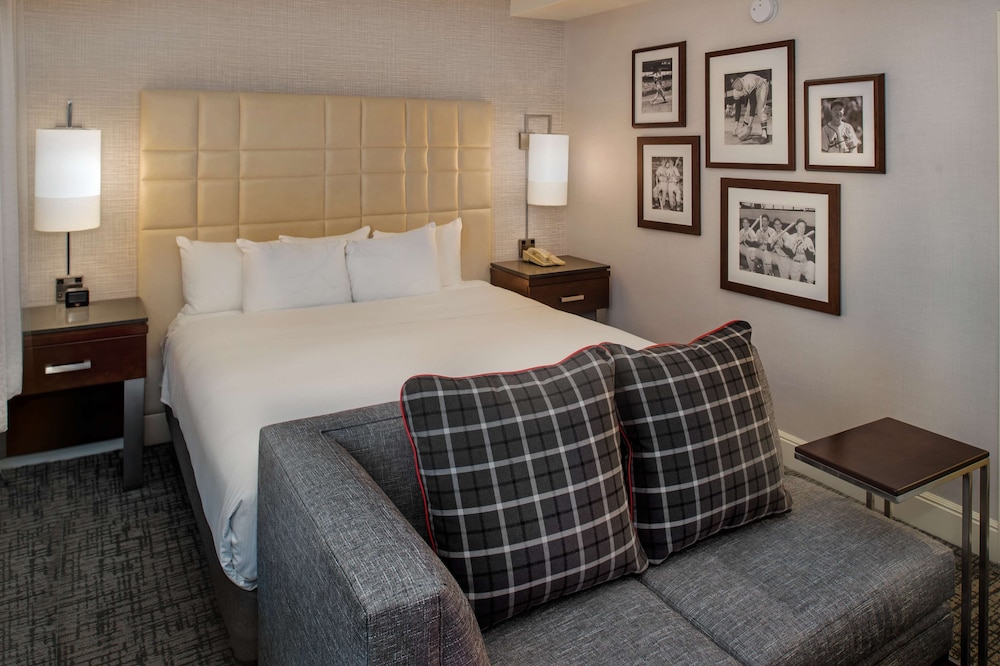 Room, 1 King Bed, Accessible - Photo 3