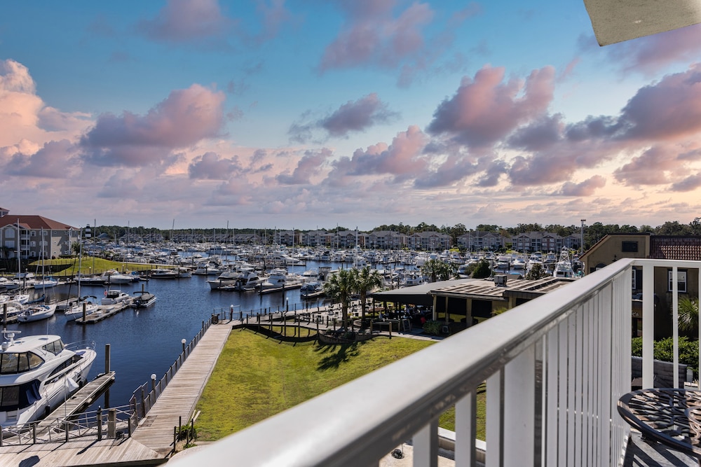 Suite, 2 Bedrooms, Harbor View - Photo 4