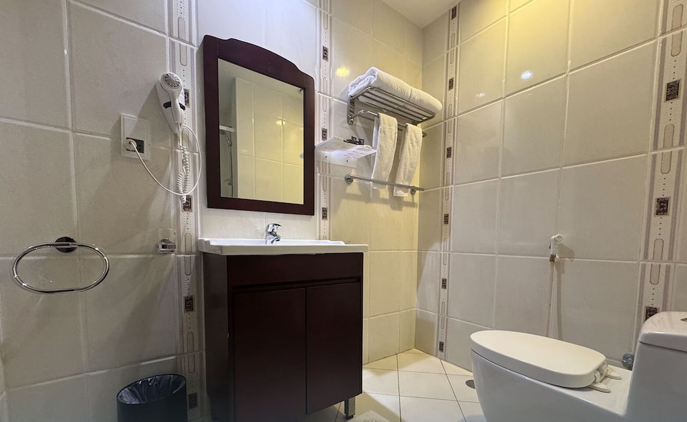 Standard Quadruple Room - Photo 4