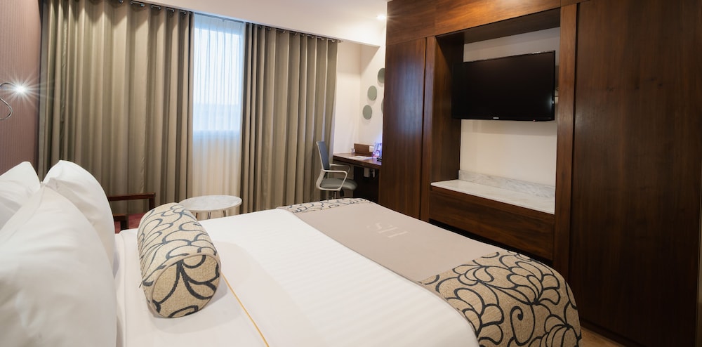 Standard Room, 1 Queen Bed photo 1