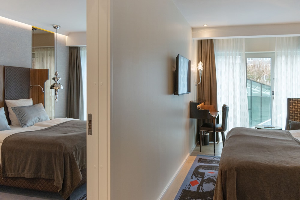 Tivoli Hotel - Photo 8