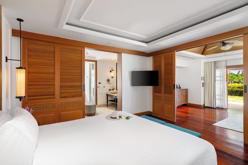 Exclusive Villa, Beachfront (Garden, Plunge Pool) - Photo 5