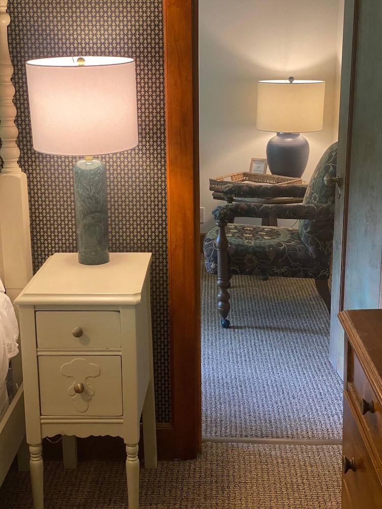 Junior Suite, 1 Bedroom, Refrigerator photo 1