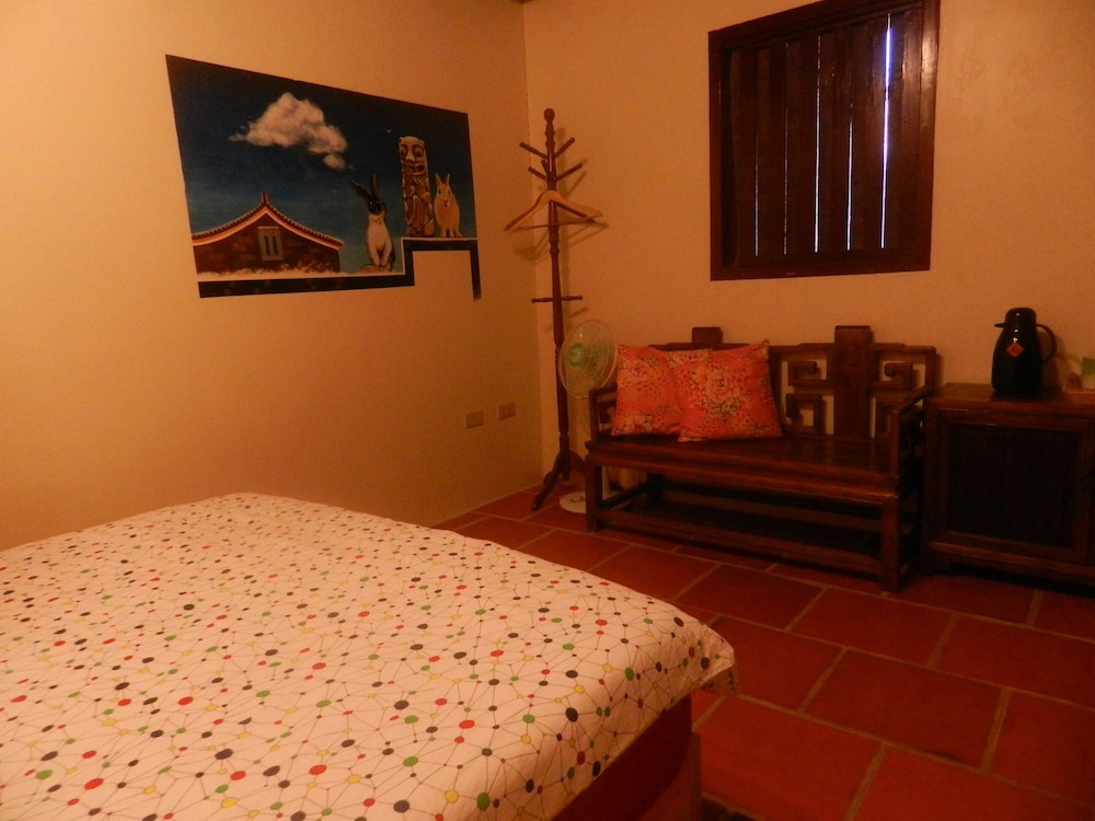Standard Double Room, Shared Bathroom photo 3