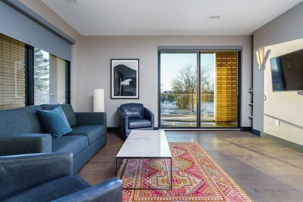 Premier Condo