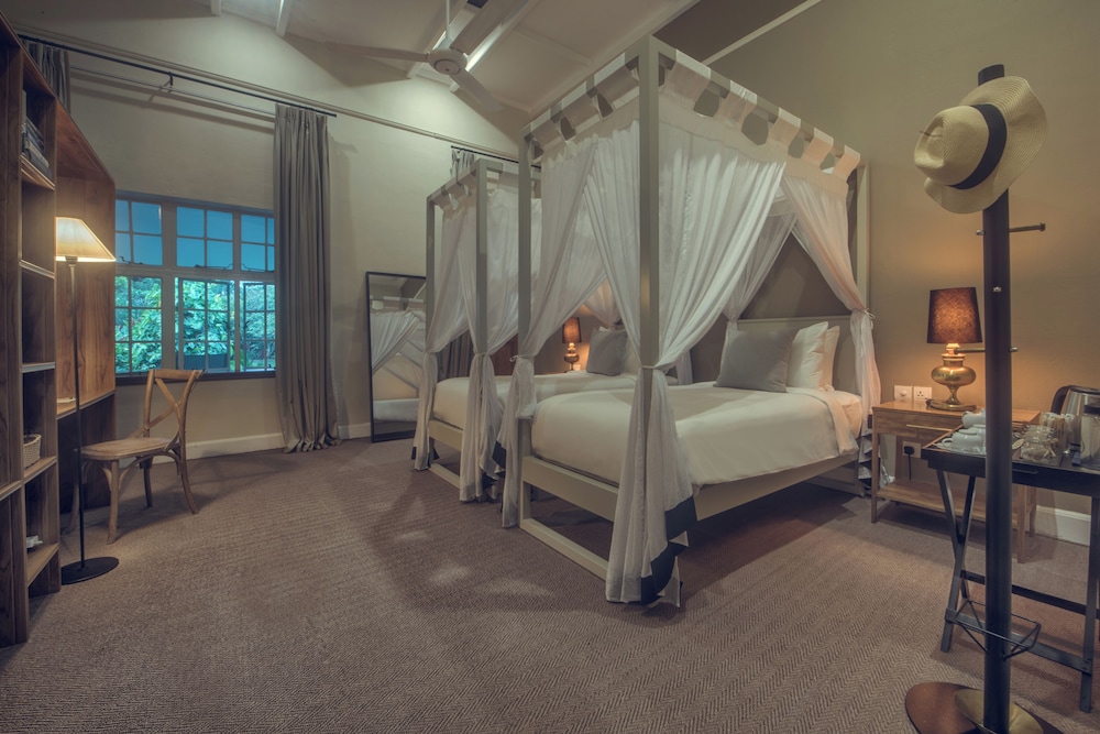 Nine Skies Bedroom - Photo 1