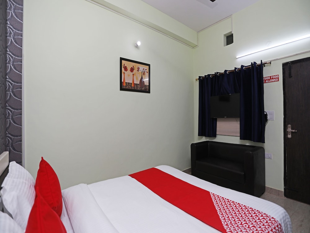 Double or Twin Room photo 3