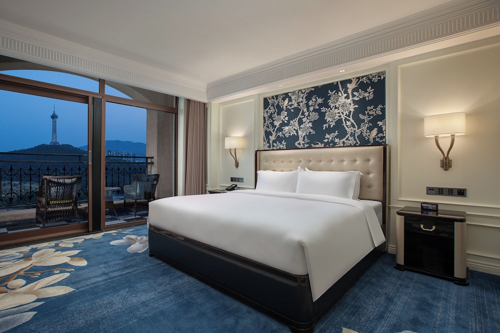 Family Suite, 1 King Bed