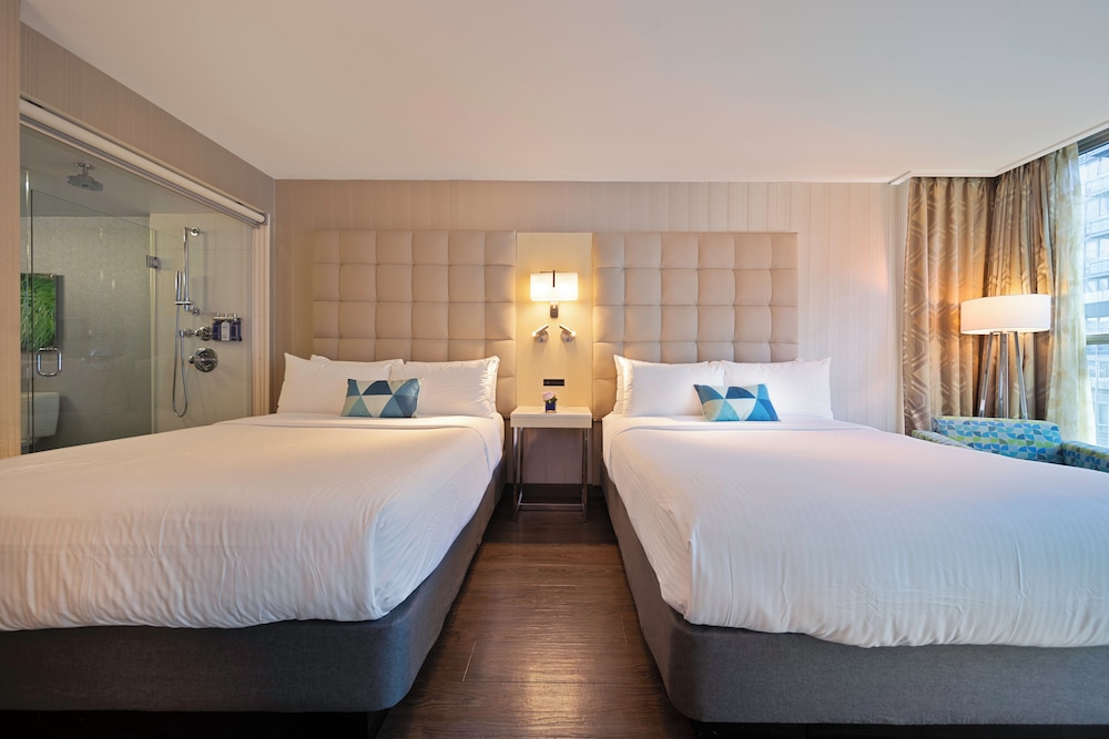 Deluxe Quadruple Room, 2 Queen Beds