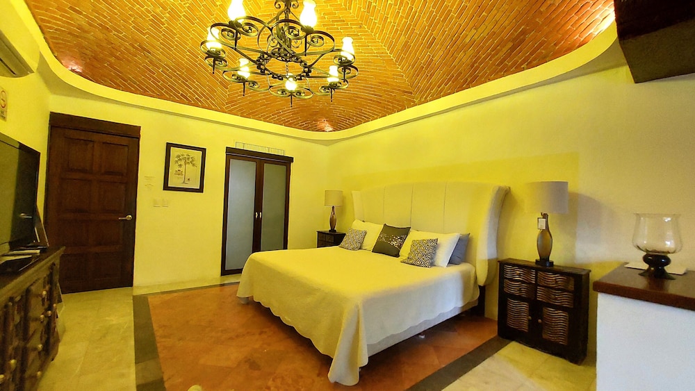 Premium Room, Pool View