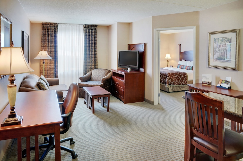 Suite, 1 Bedroom, Non Smoking, Kitchen - Photo 6