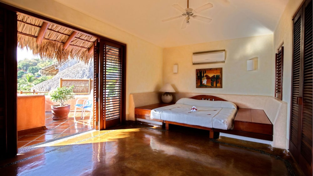 Grand House, 2 Bedrooms, Private Pool, Ocean View photo 2