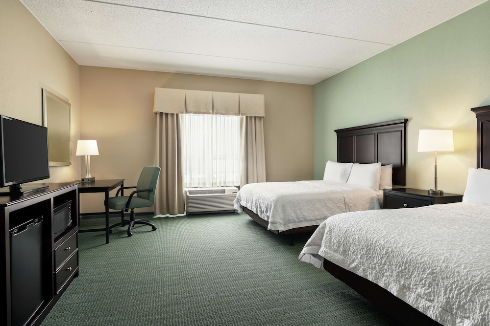 Room, 2 Queen Beds, Accessible, Non Smoking (Tub) photo 1