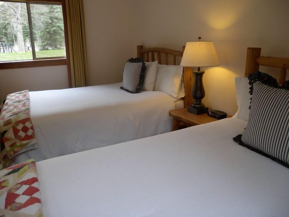 Suite, Private Bathroom (Suite 6 - No Pets Allowed) photo 2