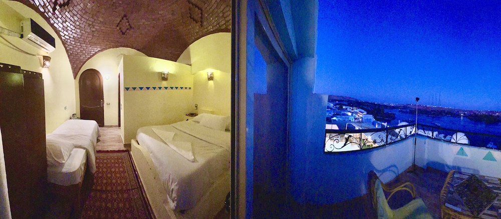 Deluxe Nile View Room photo 3