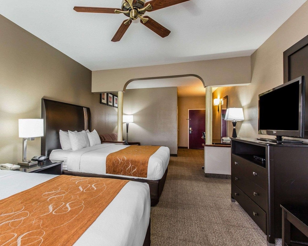 Suite, 2 Queen Beds, Non Smoking - Photo 4
