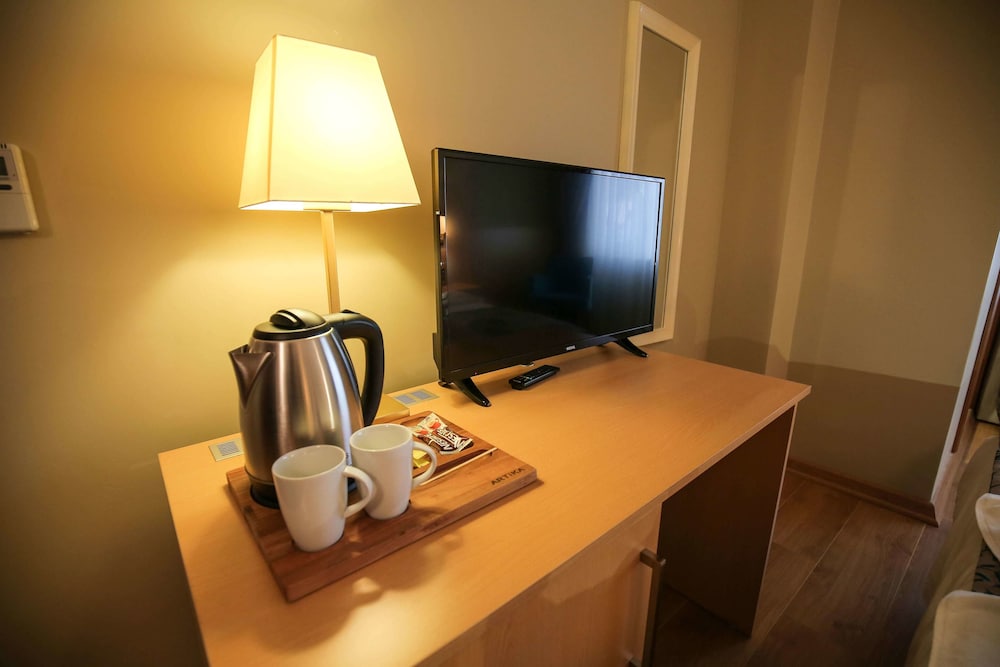 Economy Twin Room, Accessible photo 2