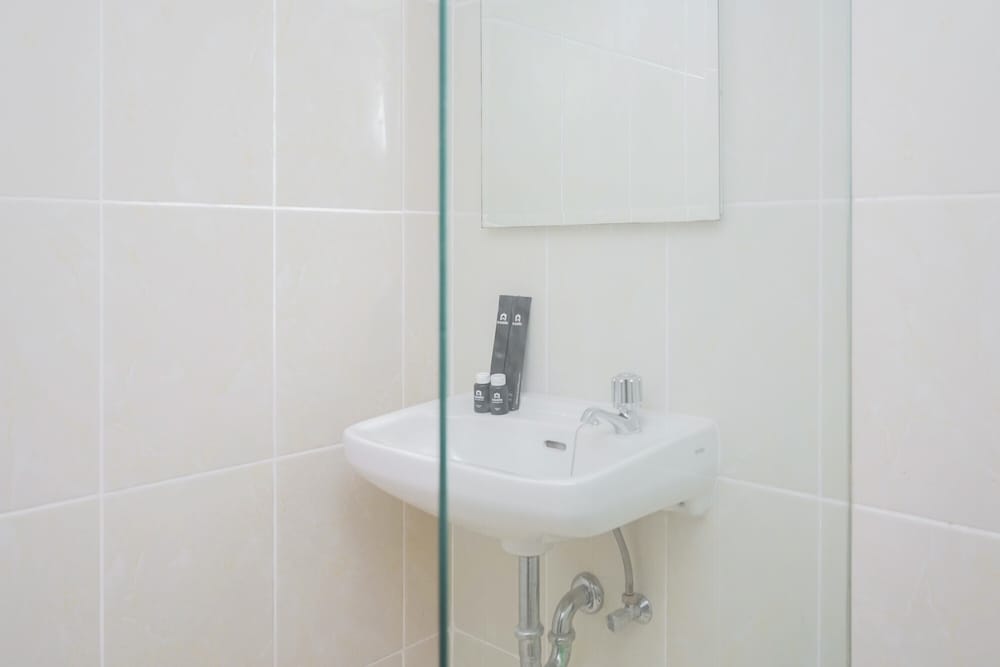 Room - Photo 2