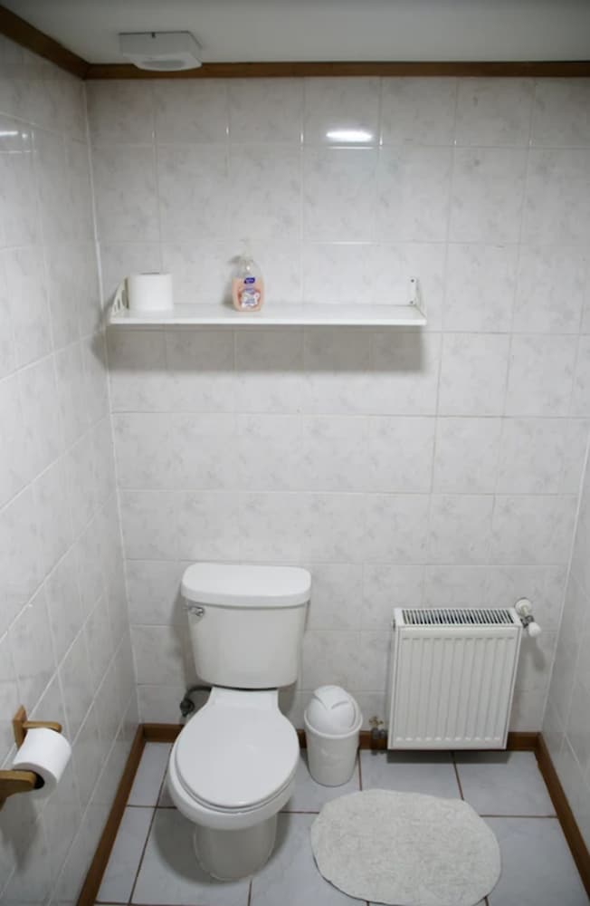 Economy Twin Room, Accessible photo 3