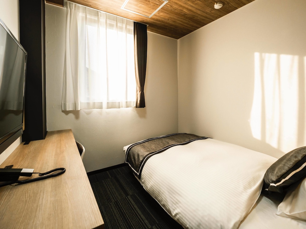Semi Double Room, Non Smoking