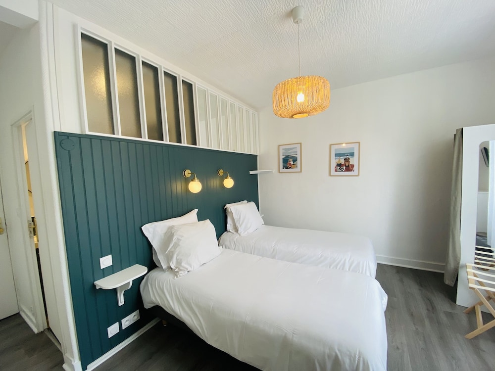 Standard Twin Room photo 2