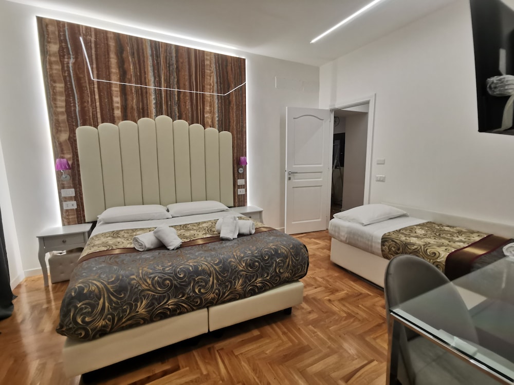 Luxury Room photo 2
