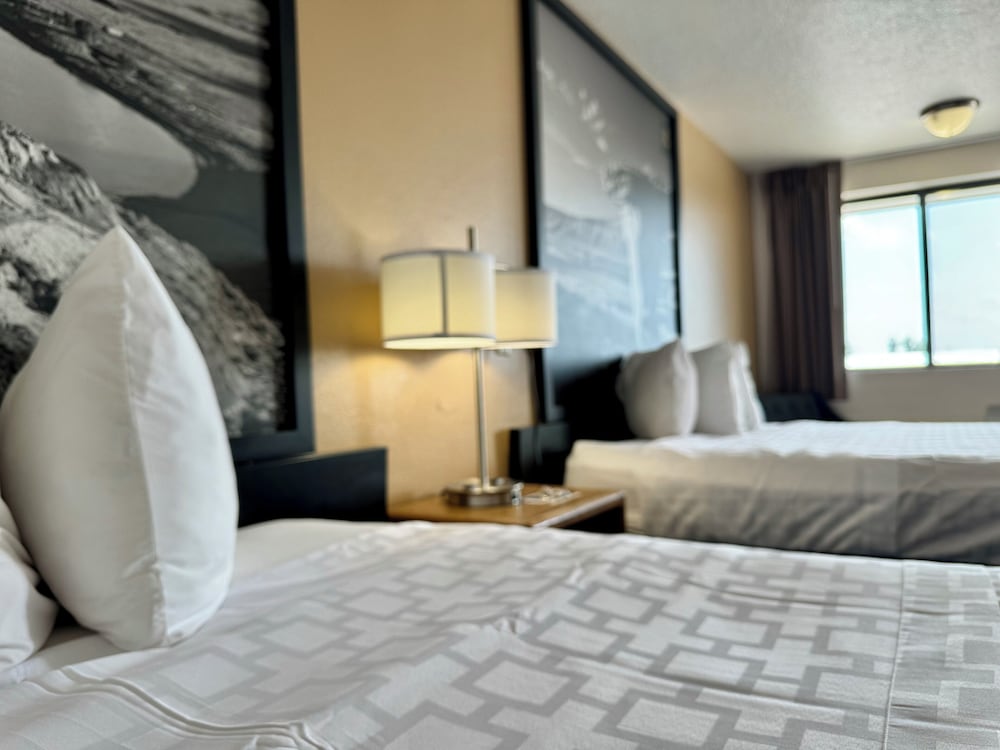 Standard Room, 2 Queen Beds, Non Smoking photo 1