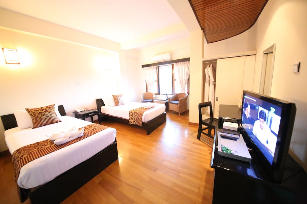 Deluxe Room, 1 Bedroom, Smoking