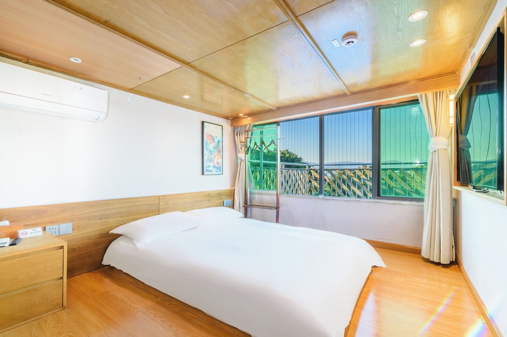 Elite Double Room, Partial Sea View
