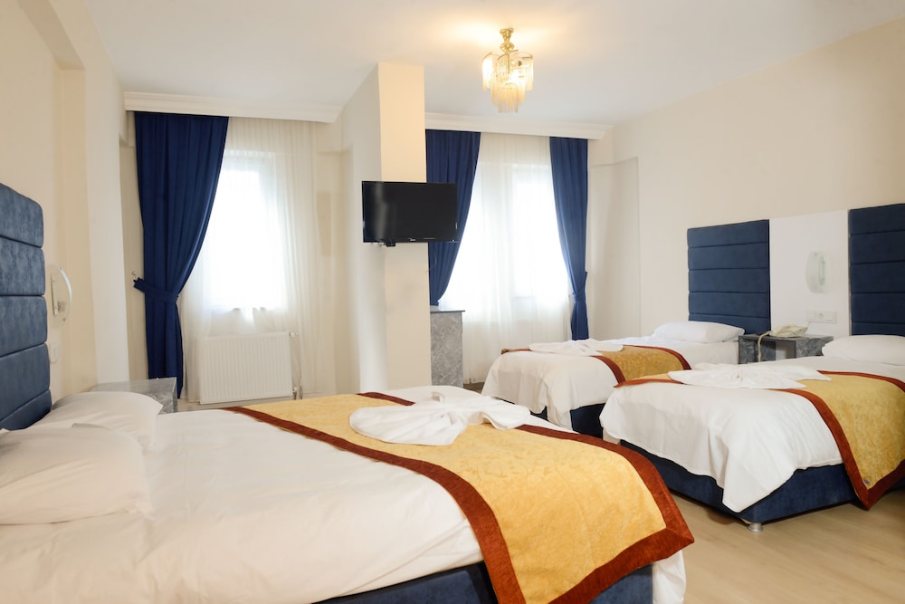 Quadruple Room photo 2