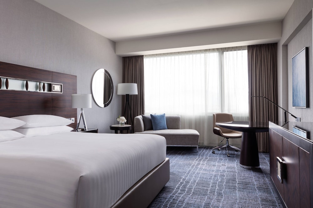 Executive Room, 1 King Bed, Sea View photo 2