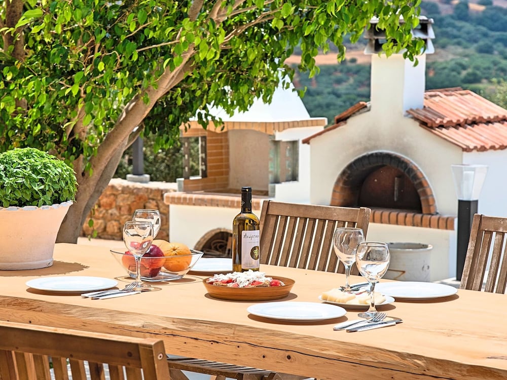 Villa photo 2