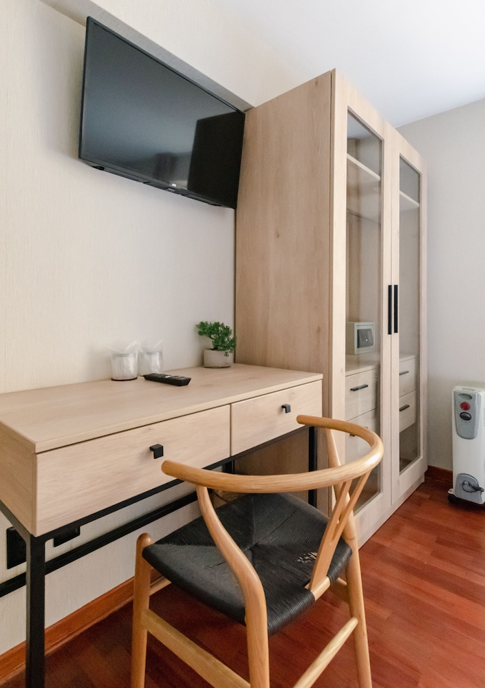 Double Room - Photo 17