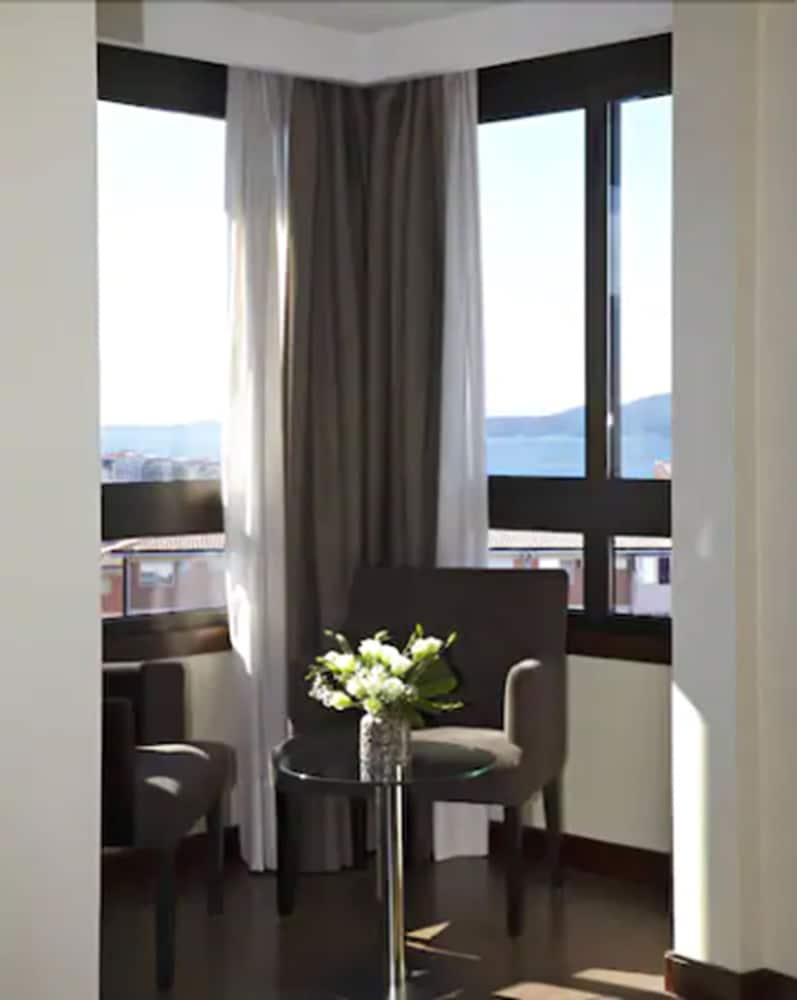 Suite - Photo 3