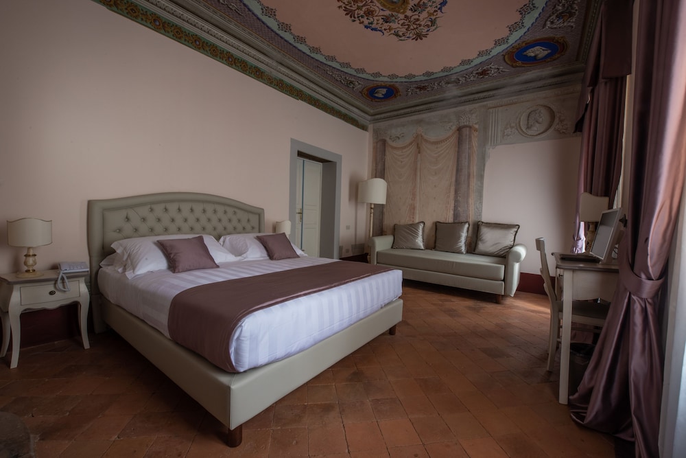 Deluxe Triple Room photo 3