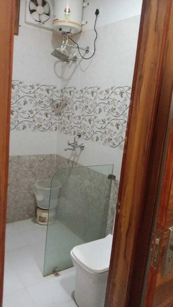 Deluxe Room - Photo 3