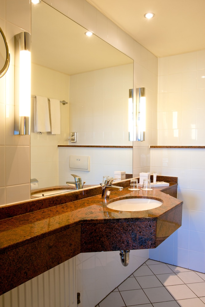Executive Room, Lakeside - Photo 3