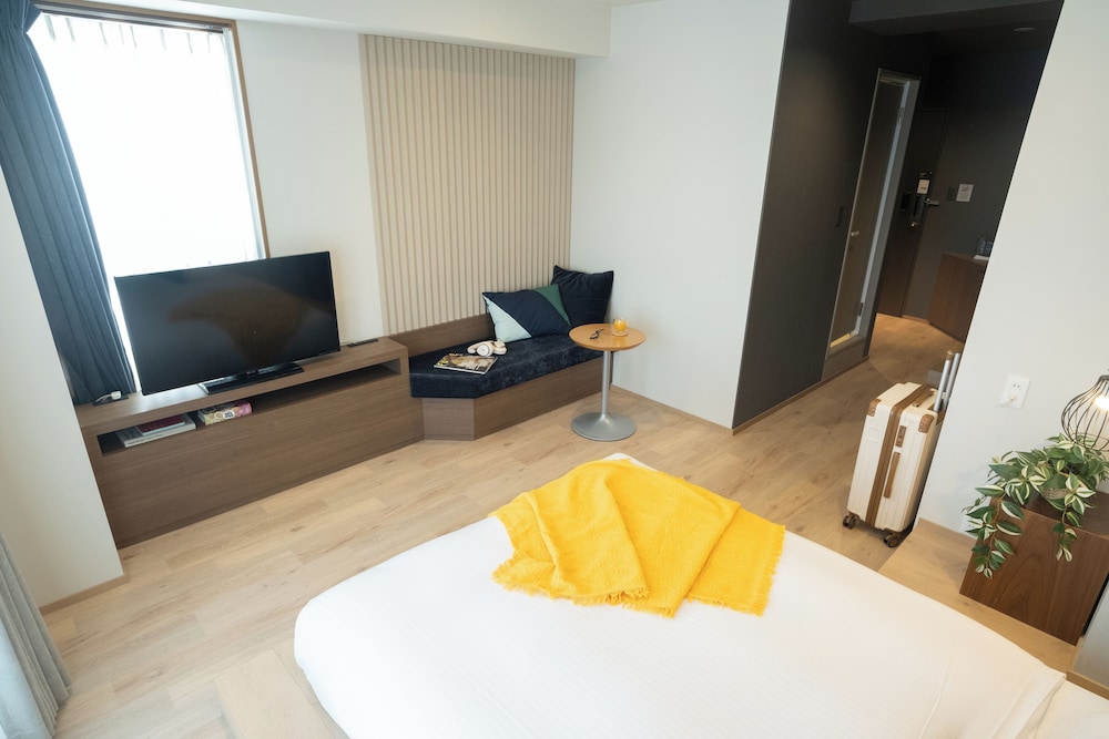 Signature Double Room (Non-smoking) photo 2