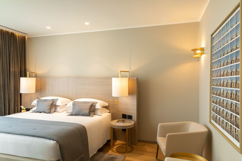 Duomo Panoramic Penthouse One Bedroom