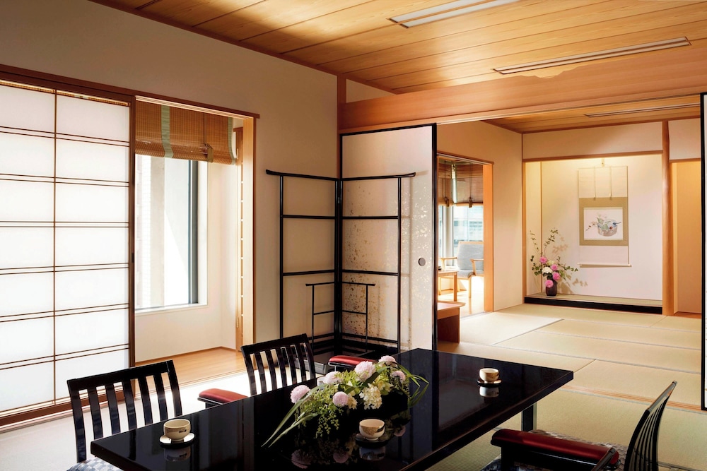 Suite, Multiple Beds - Photo 4