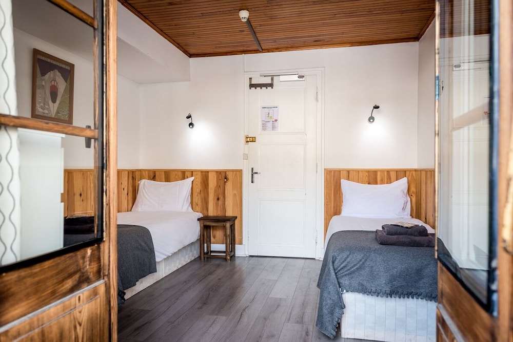 Standard Double Room, 1 Bedroom, Mountain View photo 3