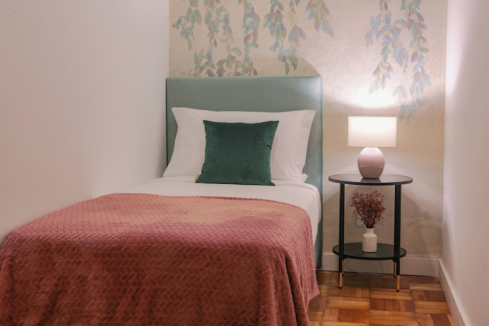 Classic Single Room