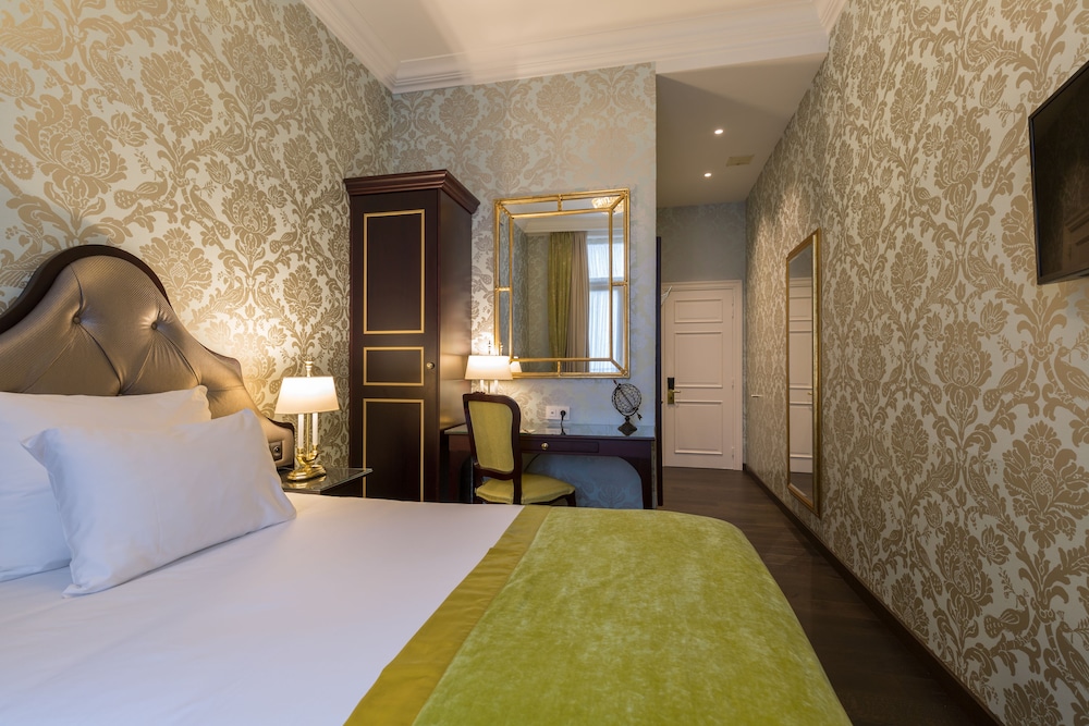 Standard Room, 1 Queen Bed - Photo 5